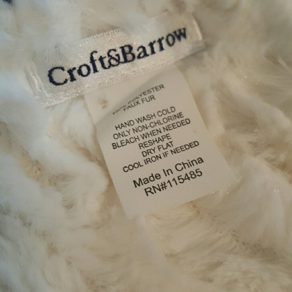 Croft&Barrow winter white scarf - Picture 3 of 3